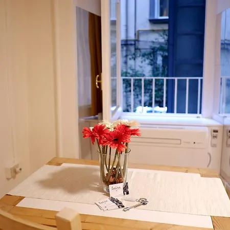 Casa Laura 216 Plebiscito Naples